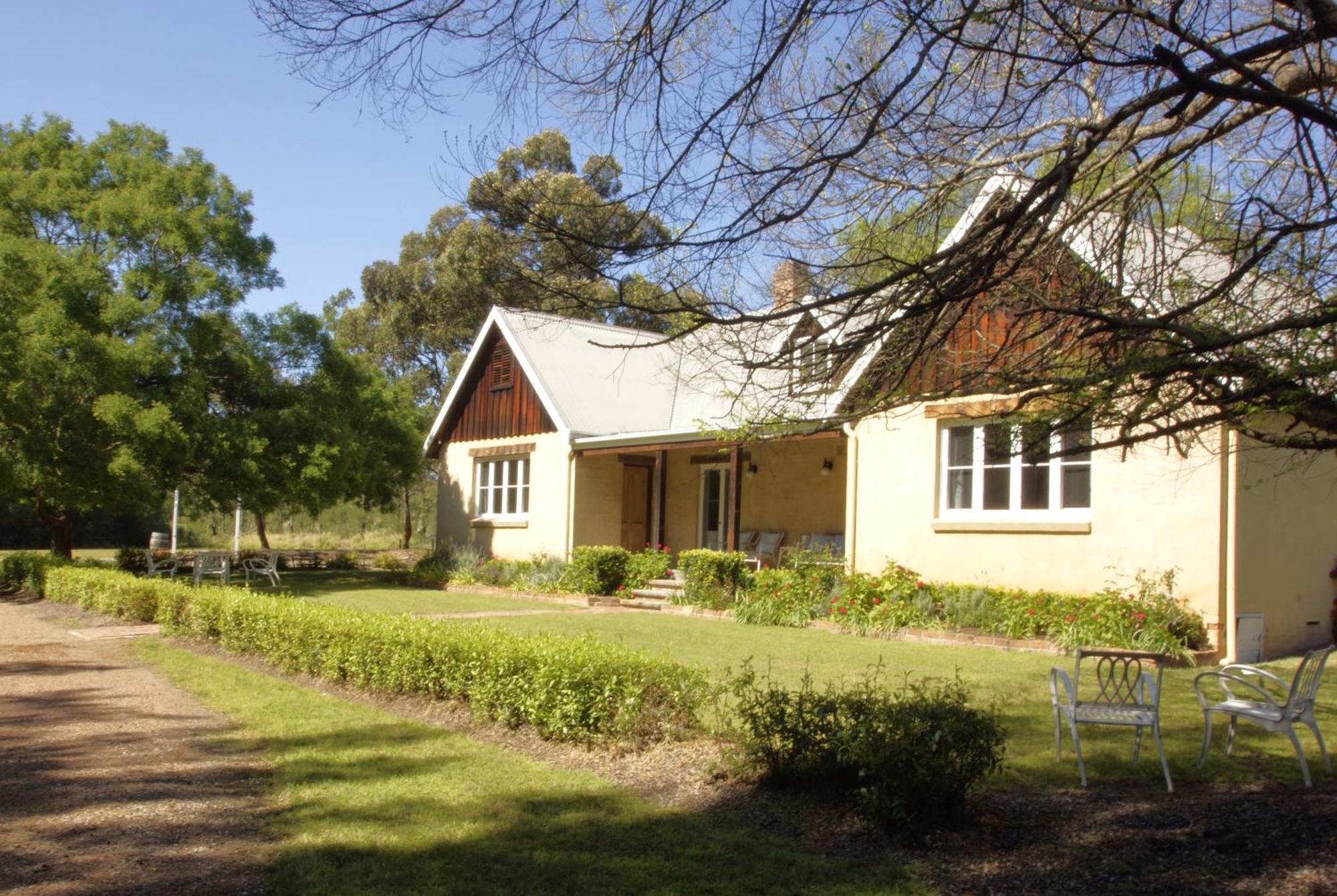 The Carriages Boutique Hotel And Vineyard Pokolbin Exterior foto