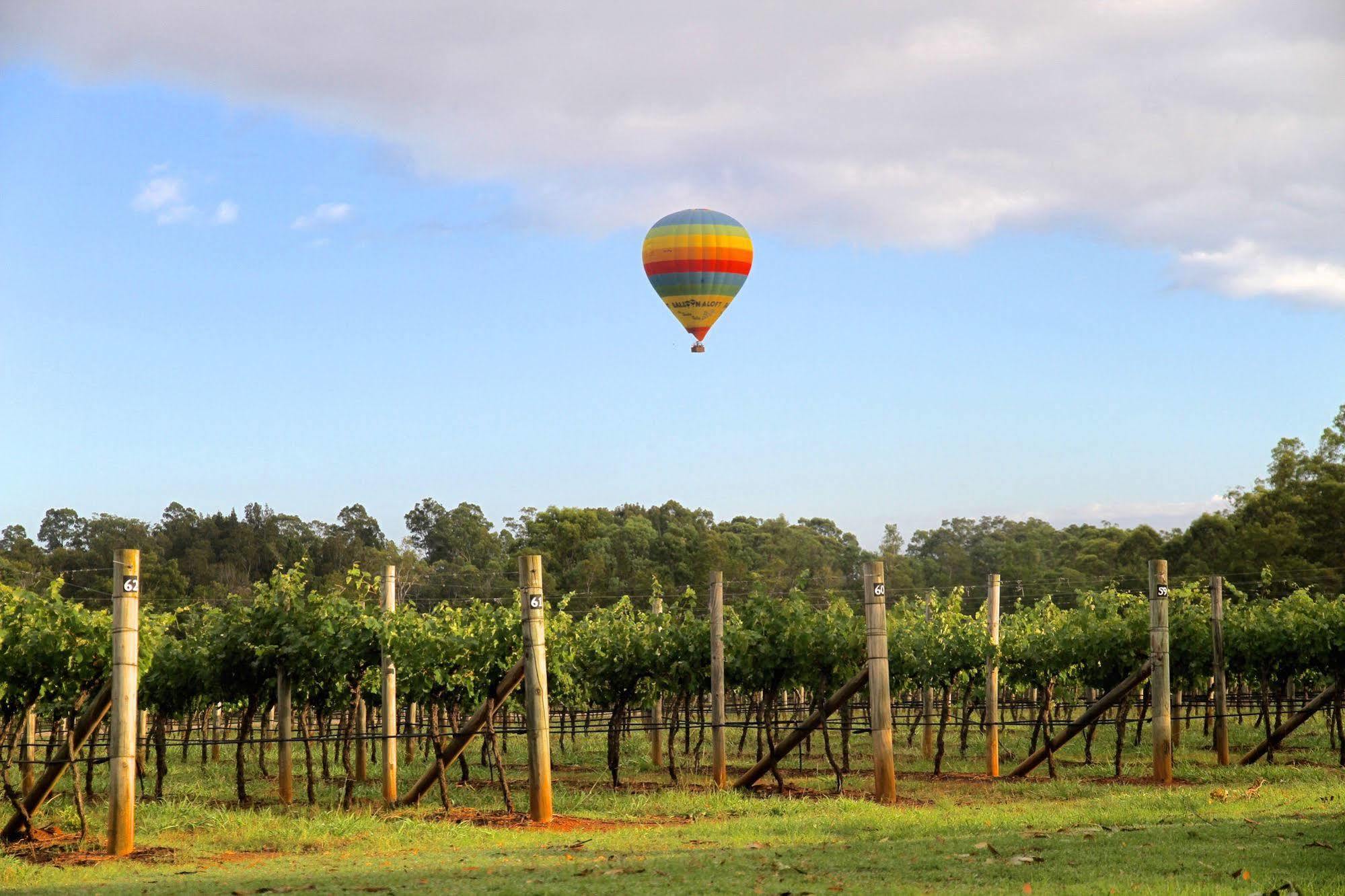 The Carriages Boutique Hotel And Vineyard Pokolbin Exterior foto